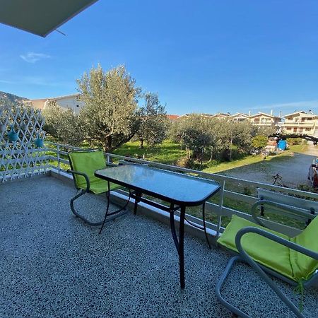 Mpanos Sea Apartment 1 Loutra Oraias Elenis Dış mekan fotoğraf