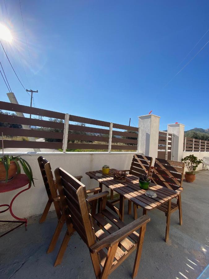 Mpanos Sea Apartment 1 Loutra Oraias Elenis Dış mekan fotoğraf